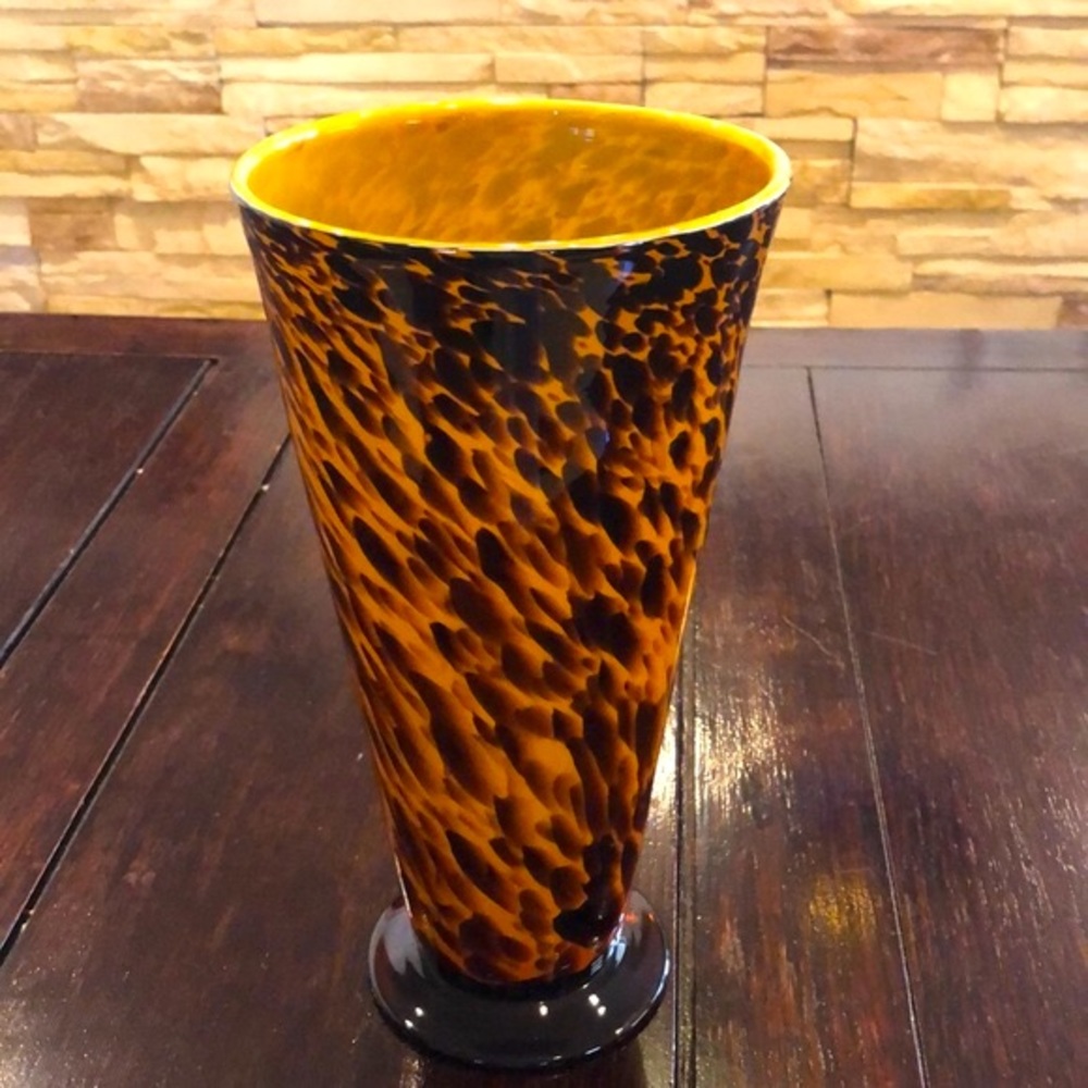 Animal Pattern Glass Vase - Picture 4 of 5